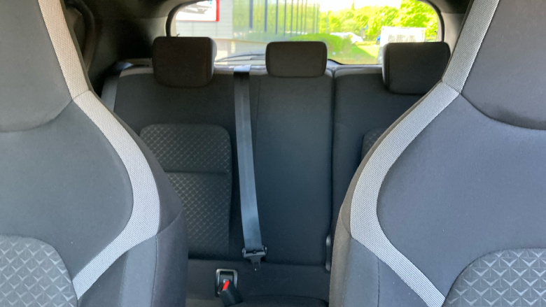 Nissan Juke 1.0 DiG-T 114 N-Connecta 5dr Petrol Hatchback